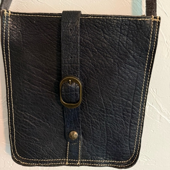 Patricia Nash Handbags - Patricia Nash Black Tumbled Leather Crossbody Bag Contrast Stitching Brass Buckl